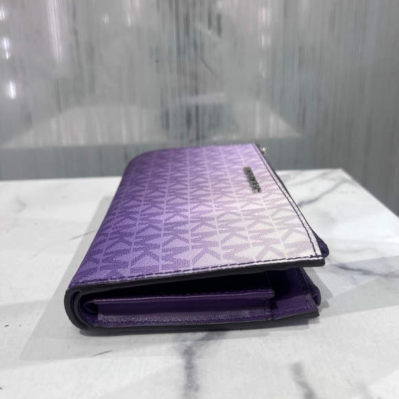 Michael Kors Jet Set Travel Double Zip Wristlet - Picture 4 of 7